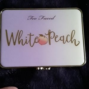 Too Faced White Peach Eyeshadow palette
